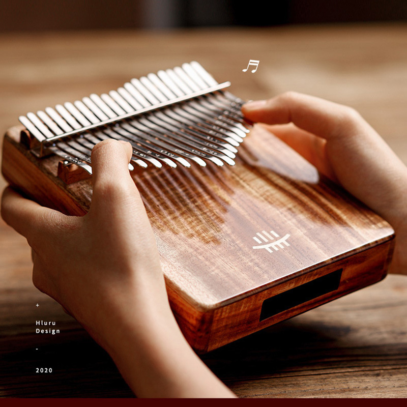 A Musical Instrument With Keys - Hluru Kalimba de 17 teclas con