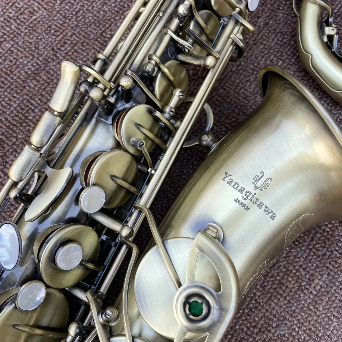 Saxofón Alto Japonés W01, Simu - Musical Instrument Japan reseña y precio